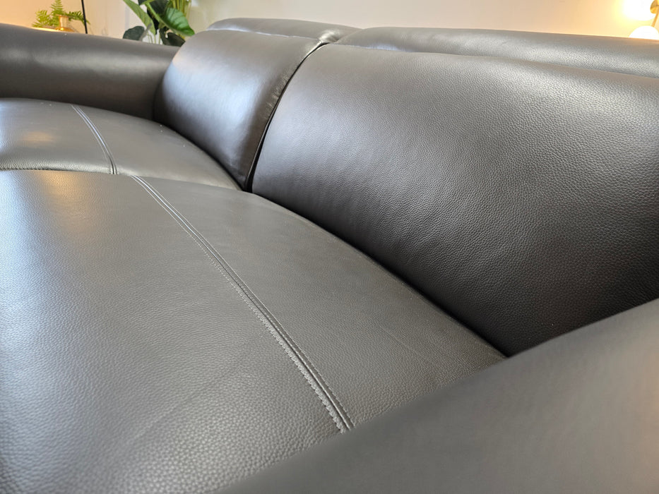 Plaza 2.5 Seater - Trusty Embossed Leather Charcoal