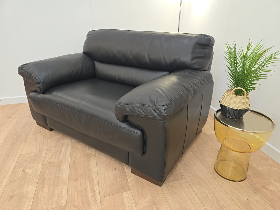 Santino Loveseat - Leather - Caruso Black