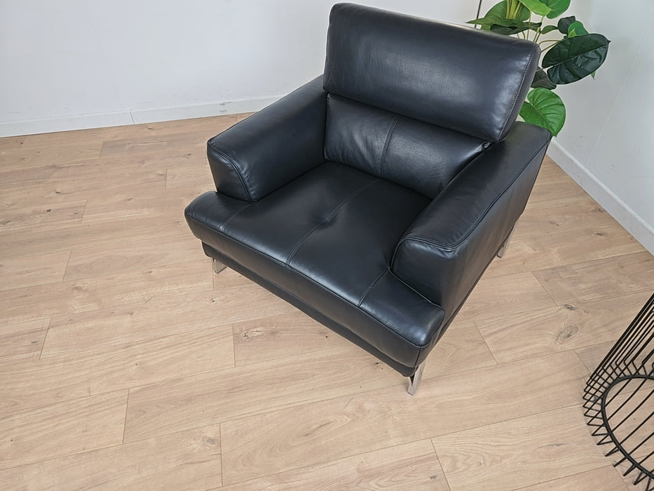 Montana - Leather Chair - Black