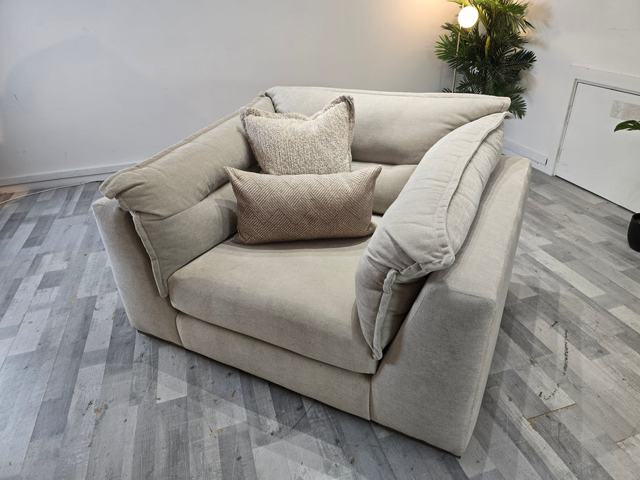 Strato 1.5 seater - Chenille Linen/Natural Mix