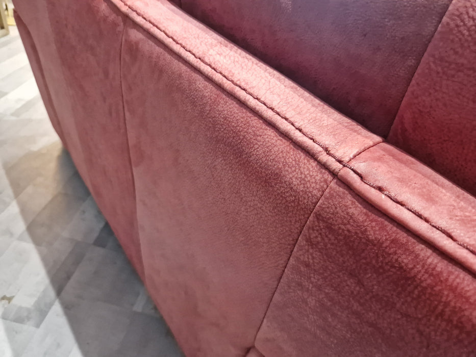 Linara 1.5 Seat - Leather Loveseat - Utah Bordeaux