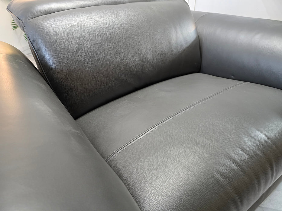 Plaza Loveseat - Trusty Embossed Leather Charcoal - Power Recliner