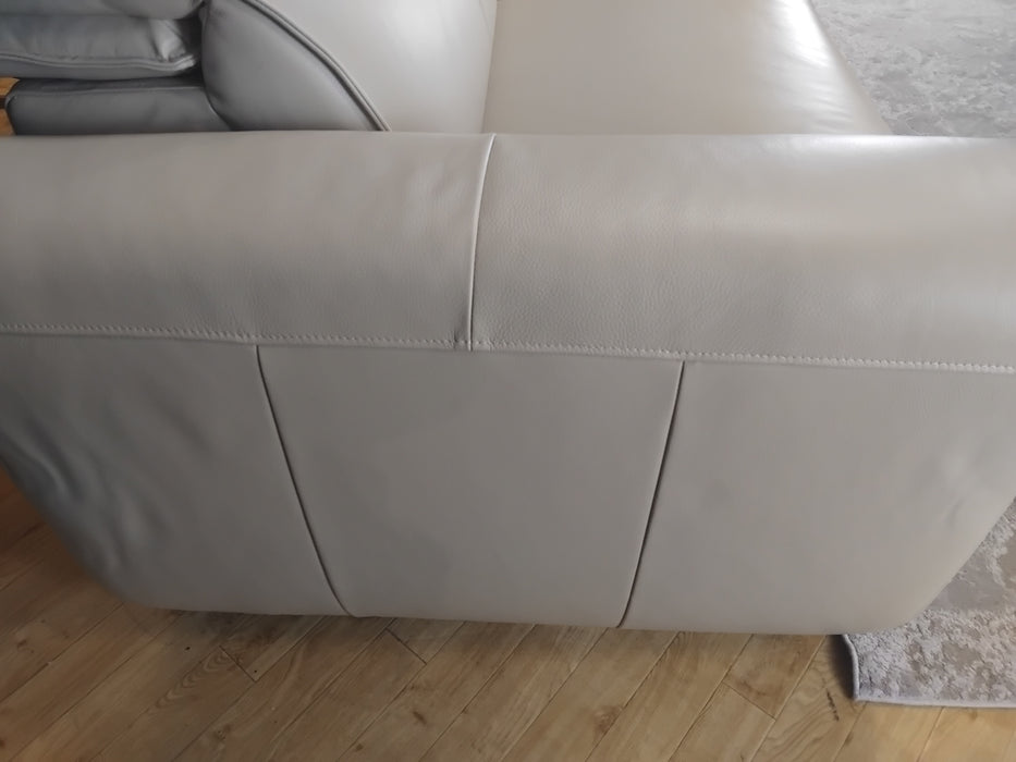 Sofology Premiere Leather 2.5 Seater Power Recliner/Headrest in Trusty Embossed Bone China